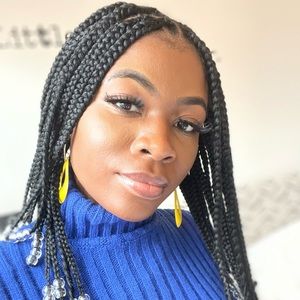 Meet your Posher, Bisola